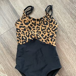 Coral reef toddler swimsuit EUC